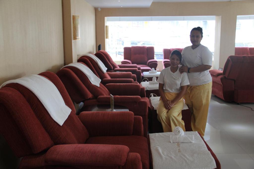 The Privi Suites Pattaya Exteriör bild