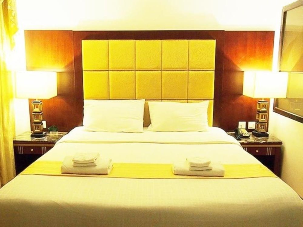 The Privi Suites Pattaya Exteriör bild