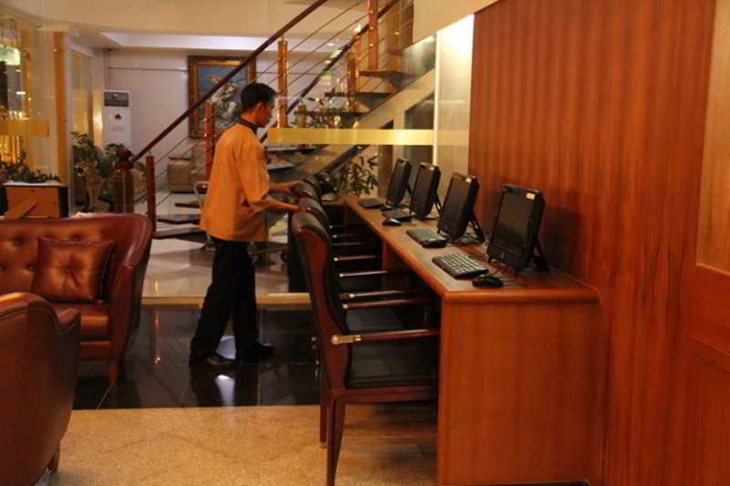 The Privi Suites Pattaya Exteriör bild