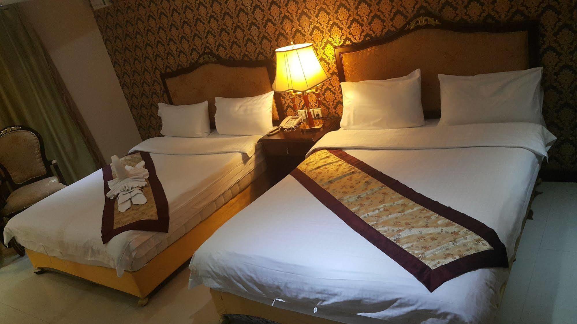 The Privi Suites Pattaya Exteriör bild